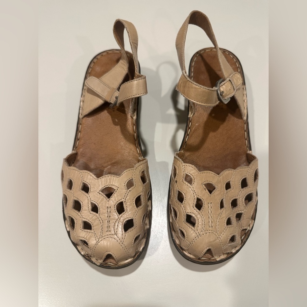 Josef Seibel Tan Cutout Sandals size 41